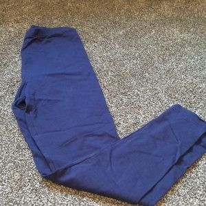 Navy blue leggings